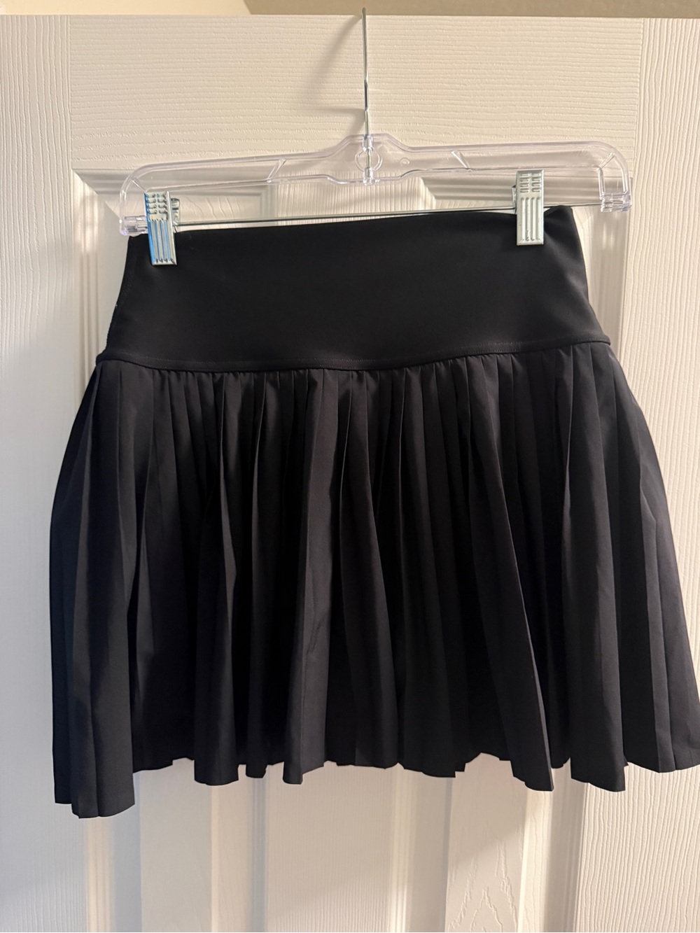 ALO Yoga Black Pleated Mini Skirt
